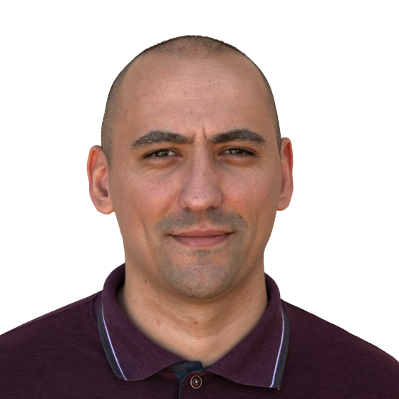 With over 7 years of experience in both starting projects from scratch and rewriting existing ones, Aleksandar has extensive expertise in desktop, web, and mobile development across various niches. 